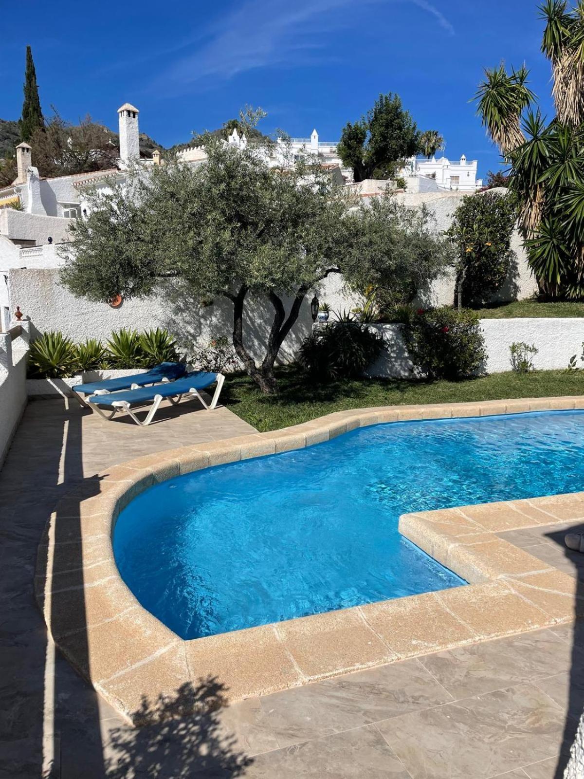 Naricha 1 Menyber Villa Nerja Kültér fotó